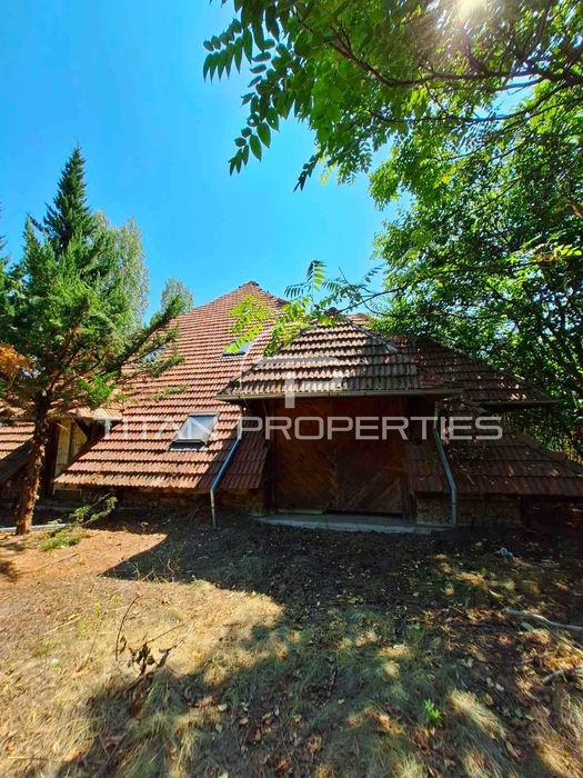 Атрактивна къща  в село Цалапица