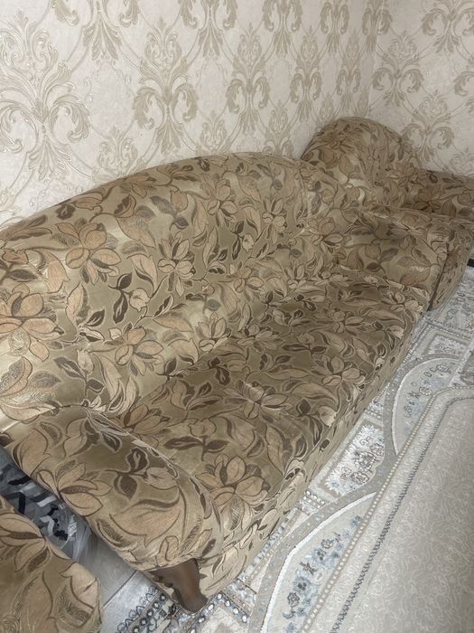 Диван сатылады срочно