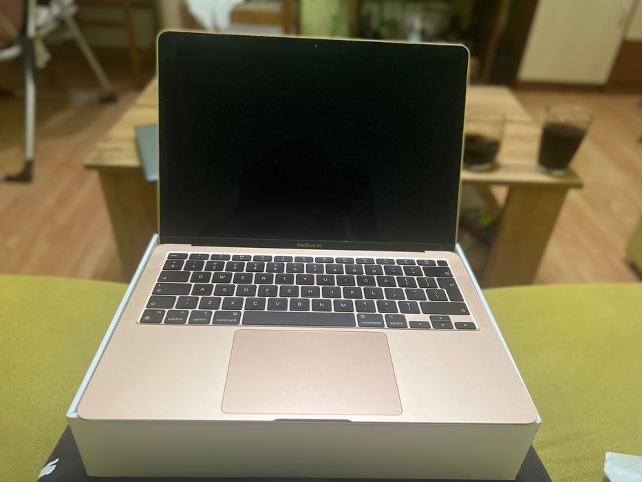 Лаптоп Apple 13.3" MacBook Air, 8GB, 256GB, Gold