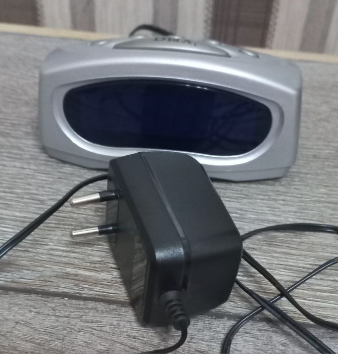 Часы-будильник от сети