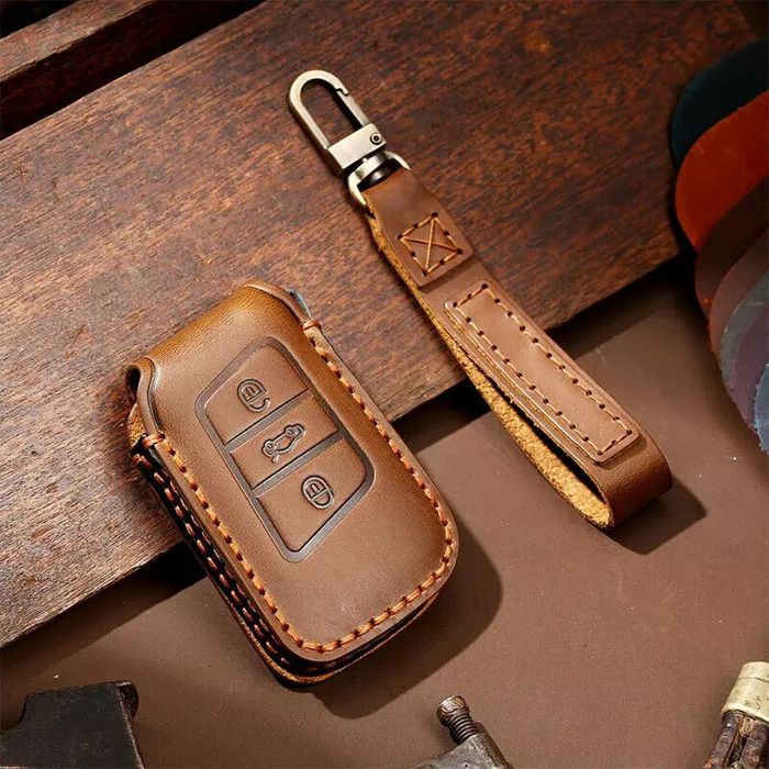Алуминиев, Кожен калъф за ключ Passat B8 Skoda Superb A7 Kodiaq Arteon