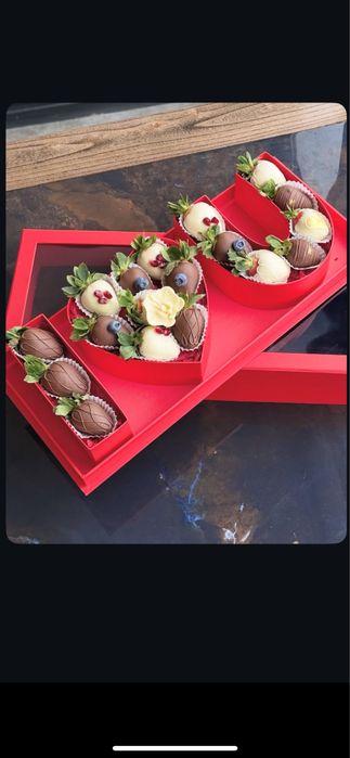 Клубника в шоколаде Астана