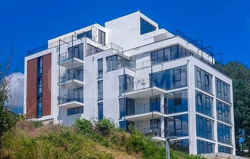 Продава се Тристаен апартамент в Обзор - 144 кв.м за 2007 €/кв.м - Снимка #4