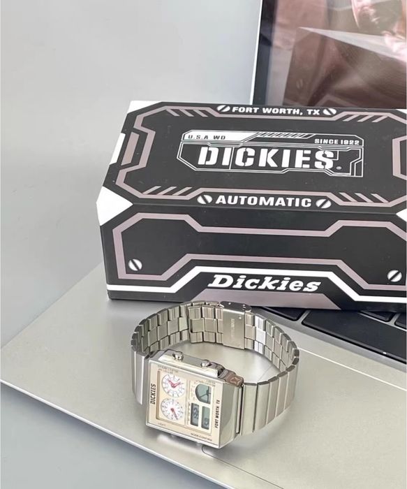 Часы Dickies в винтажном стиле