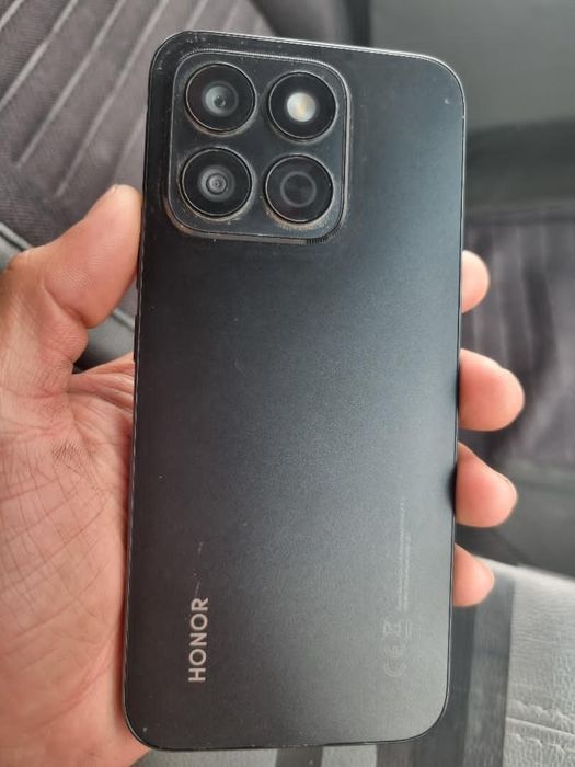 Honar x8c tel sotiladi
