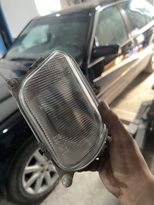 Продаю туманки на мерс 210 до рест