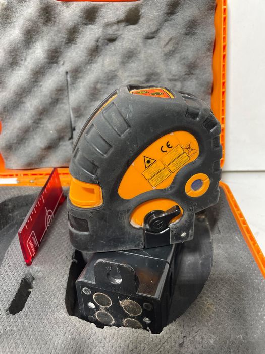 Nivela laser geo fennel cu linii si punct rigips