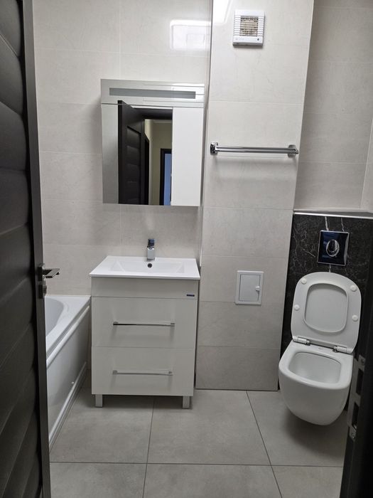 Închiriez apartament Prima Onestilor 2 camere decomandat