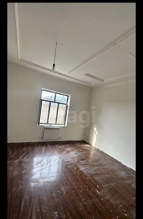 6sotix 5 hona uchastka sotiladi