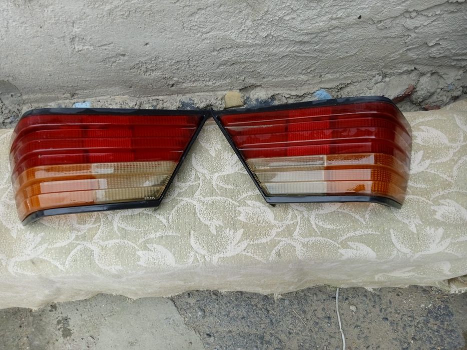 Продаётся   комплект на  Мерседес