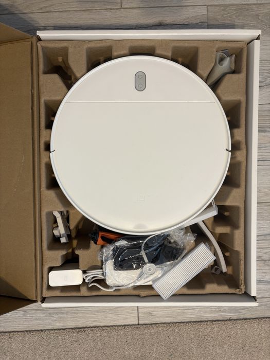 Xiaomi Mi Robot Vacuum-Mop Essential – defect baterie / pentru piese