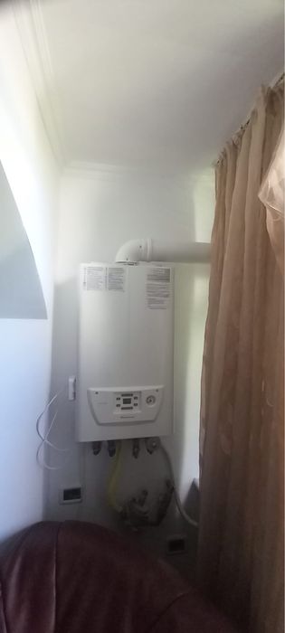 Inchiriez apartament cu 3 camere,etajul 1 in cartierul sud Focsani