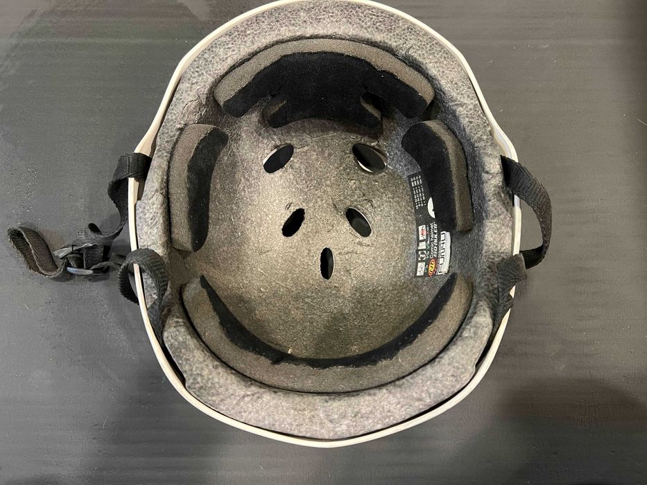 Casca Skateboard Crazy Creek No Rules