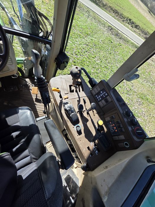 Tractor John Deere 6110 cu incarcator frontal