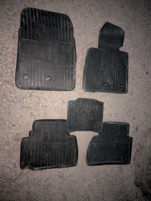 Полик Toyota Land cruiser