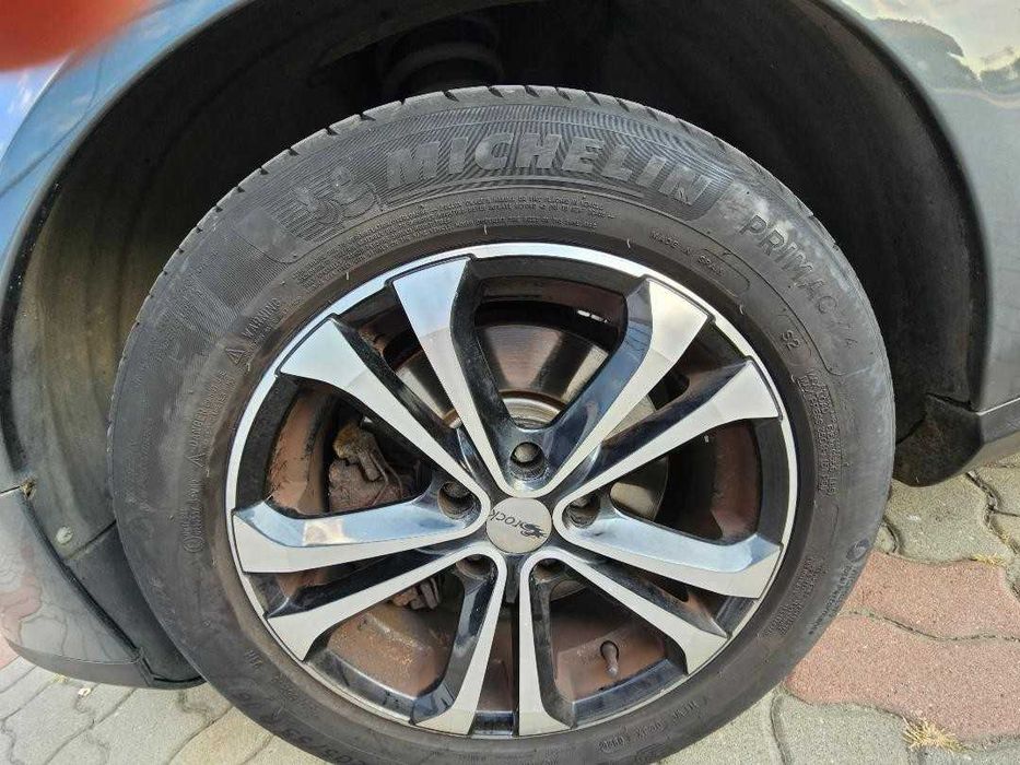 Vand VW Passat 4 X 4, an fabricație 2009, in stare generala foarte buna.