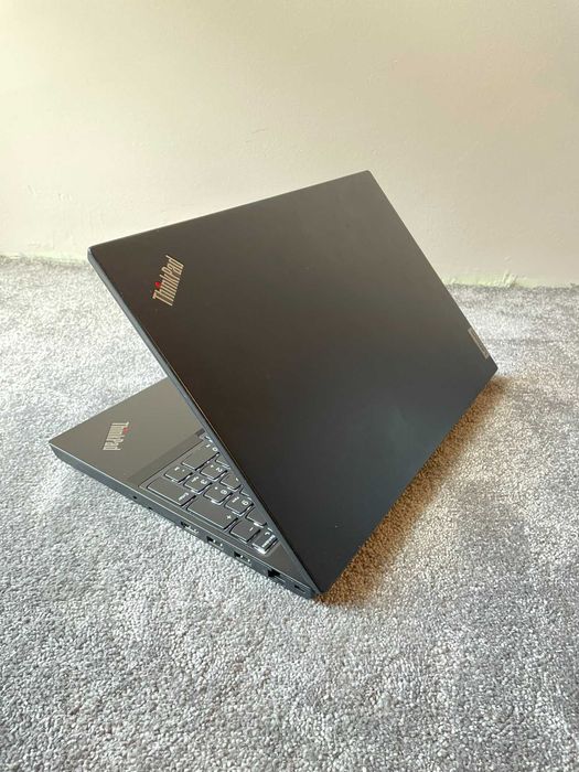 i7-11800H, 32GB DDR4, Nvidia Quadro T1200 - Lenovo ThinkPad P15v - 512GB NVMe SSD M.2, 15.6''IPS FullHD