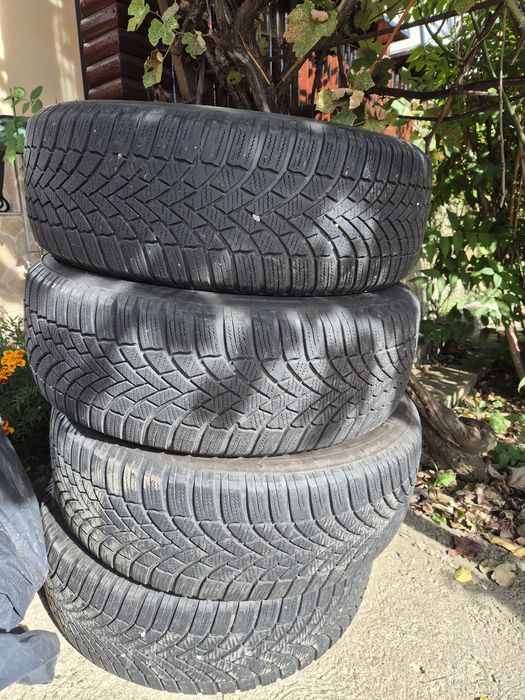 Anvelope de iarna  Bridgestone Blizzak Lm005
Dimensiuni: 205/60/R16
Pret 200 de lei