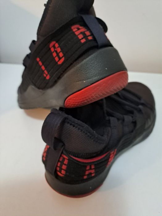 Pantofi sport,marca jordan