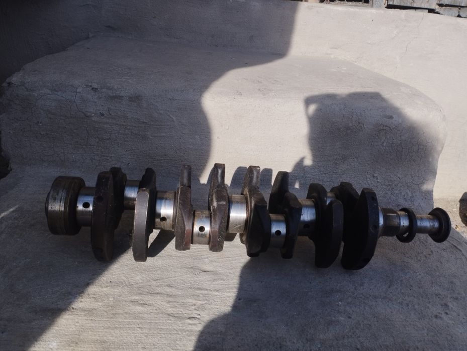 Каленвал Карина Е 1.6 об.