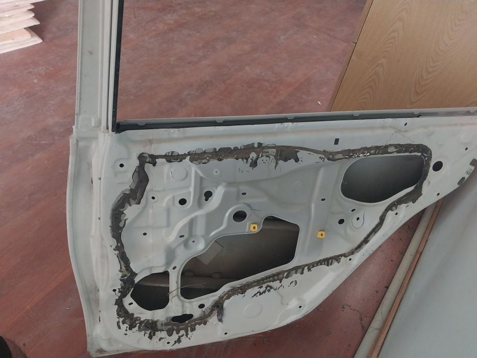 Камри 55 задняя дверь