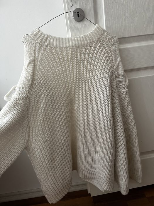 Pulover alb marime S/M