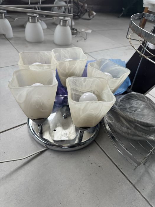 Продам люстры потолочные