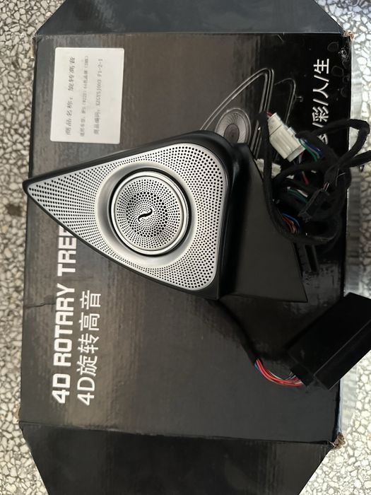 Въртящи и свтещи тонколони Burmester за Mercedes W166