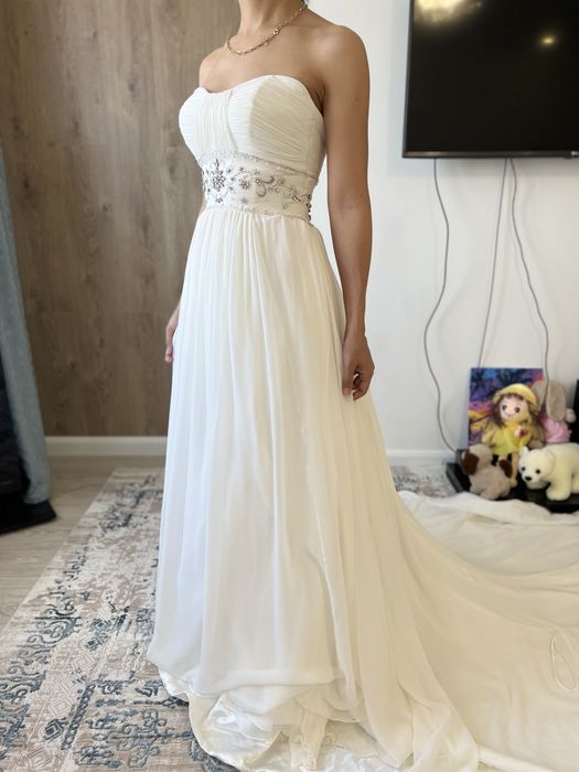 Продаю шикарное свадебное платье