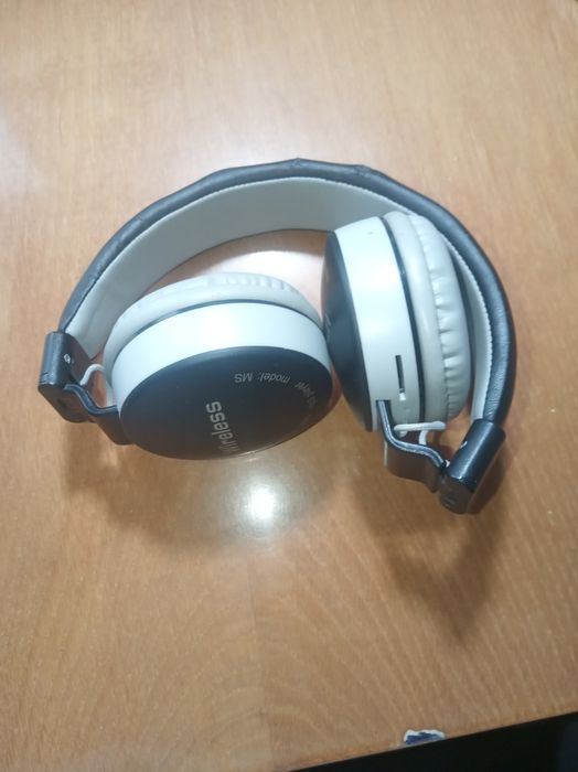 Наушники Wireless