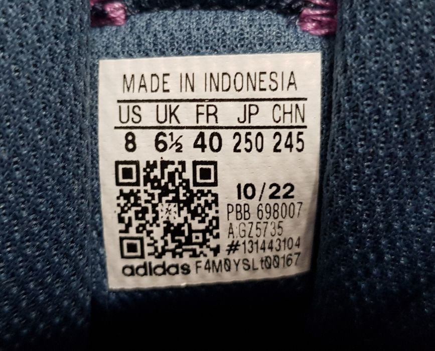 Adidasi Adidas marimea 40