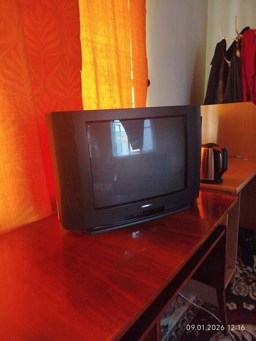 Televizor sotiladi