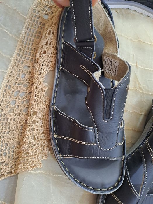 Сандали ест.кожа и обувки нови