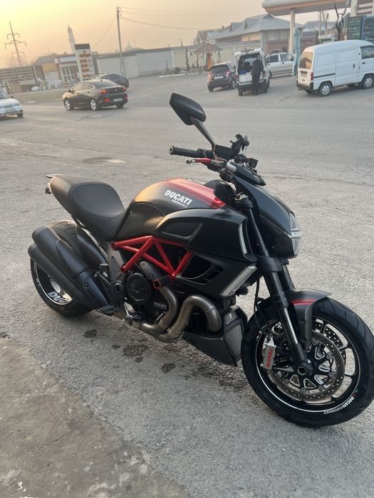 ducati diavel 2013 Carbon xolat idyal 100%
