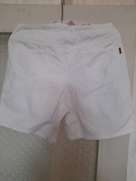 Дамски къси дънкови бели панталонки