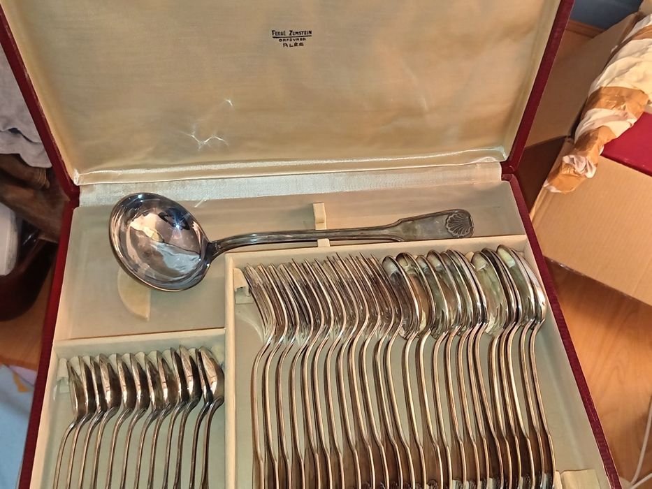 Tacâmuri placate cu argin