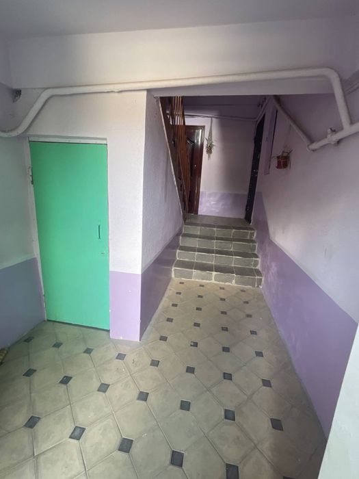 Продаеться квартира в городе Ахангаран