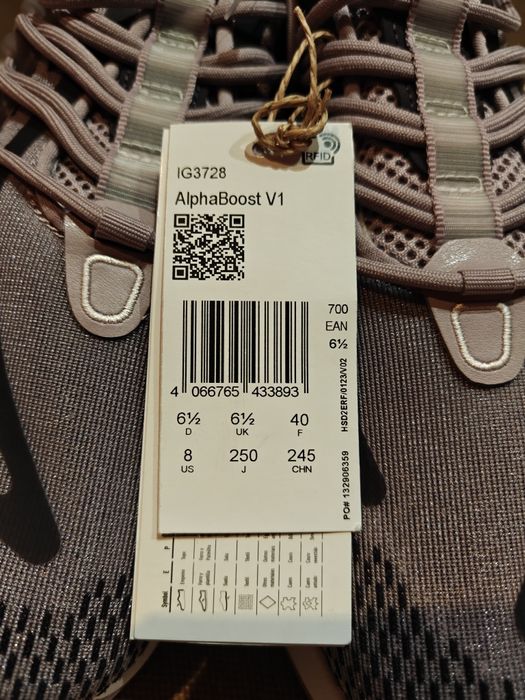 Adidas AlphaBoost V1