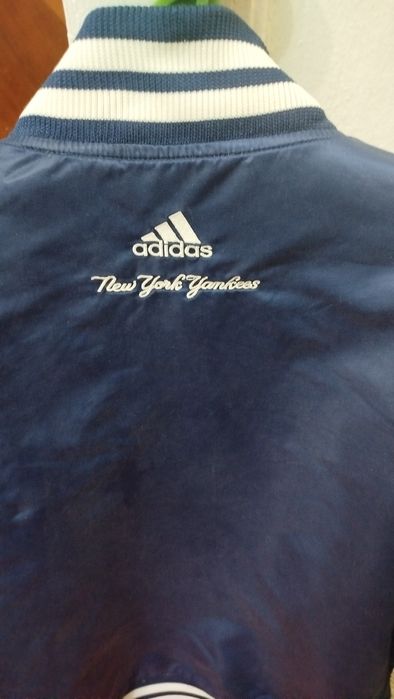 Продам куртку Адидас  мужская