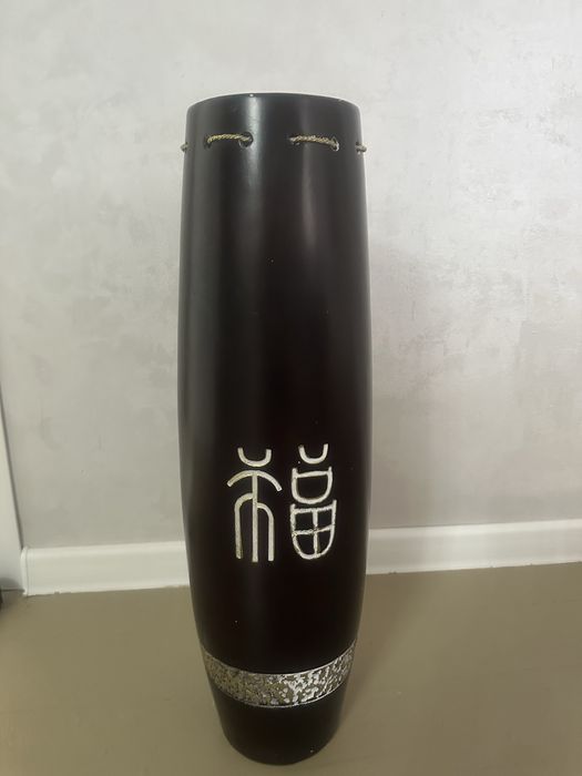 Ваза                                    .