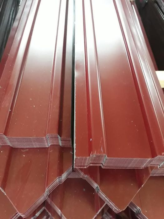 Sipca metalica pentru gard maro 2ml  Aspect rafinat si modern