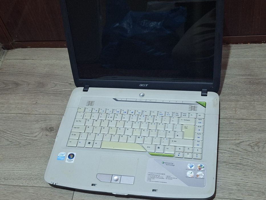 Laptop Acer la 50lei piese
