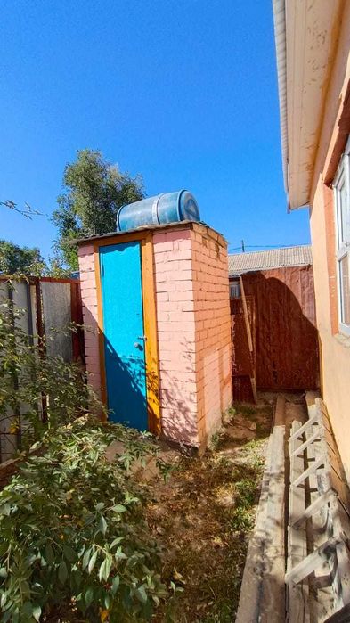 Продам 2 дома во 1 дворе