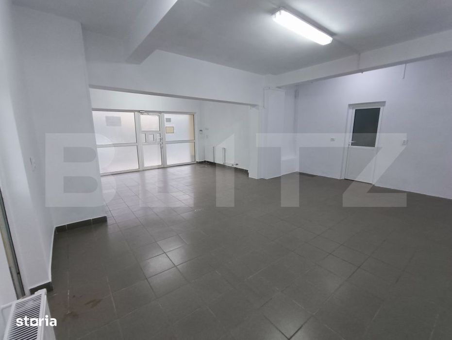 Spatiu comercial, 60 mp, zona Nicolina 2