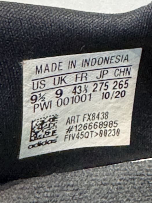 Маратонки ADIDAS BOOST .Номер 43.5