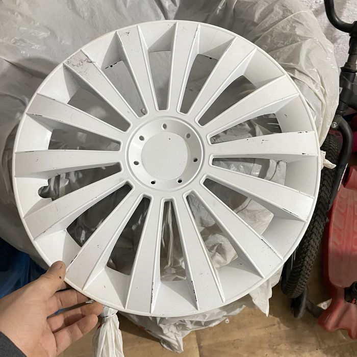 Колпаки на авто радиус 15 комплект