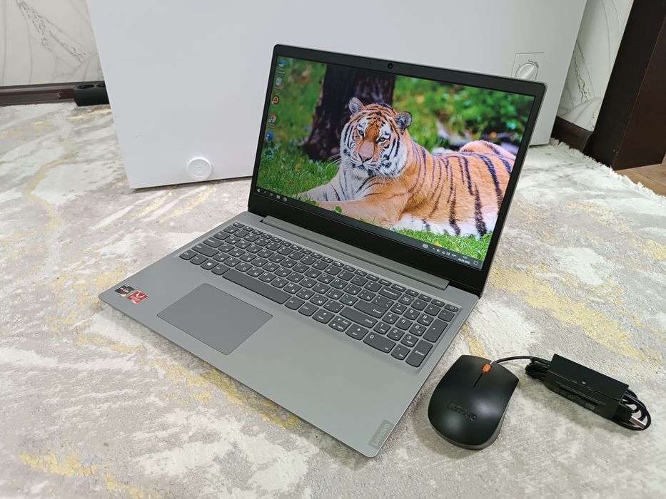 Notebook Lenovo RYZEN 3