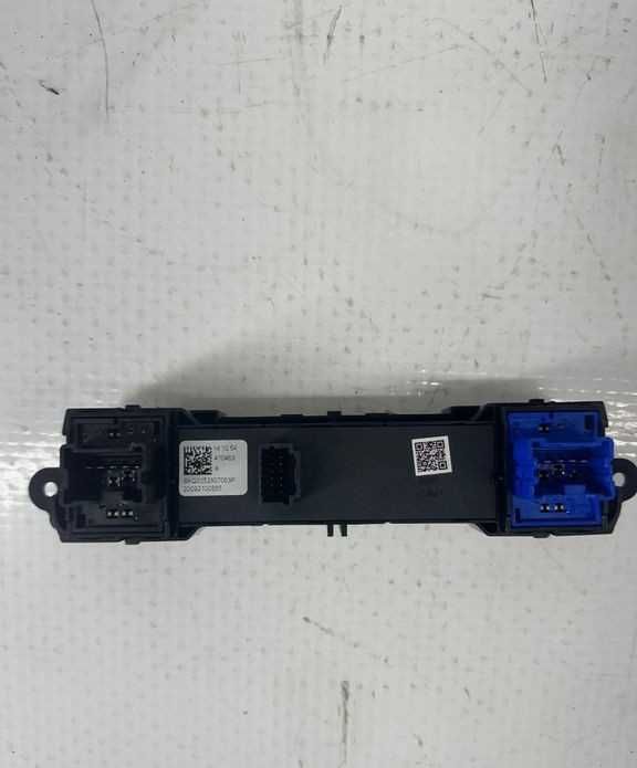 Comutator geam electric DACIA SPRING cod piesa 8AQ3252907063R