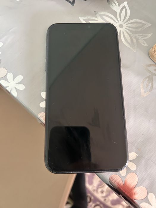 срочно продам айфон 11 64гб