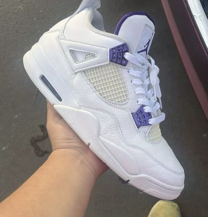 Jordan retro 4 Metalic Purple